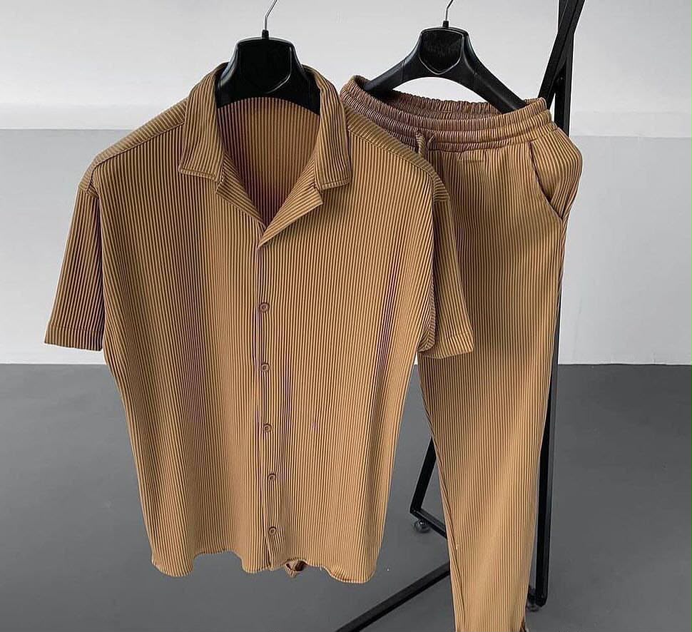 طقم رجالي صيفي أنيق بقماش مكسر (Pleated Men's Summer Set)